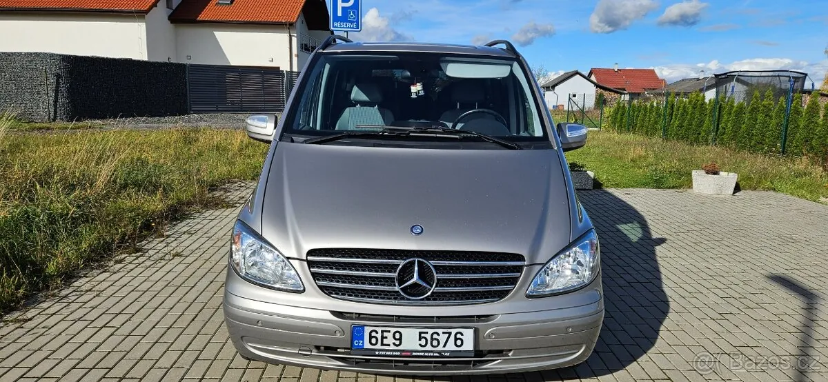 Mercedes-Benz Viano 2011 photo 3