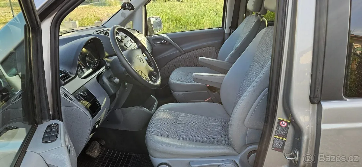 Mercedes-Benz Viano 2011 photo 5