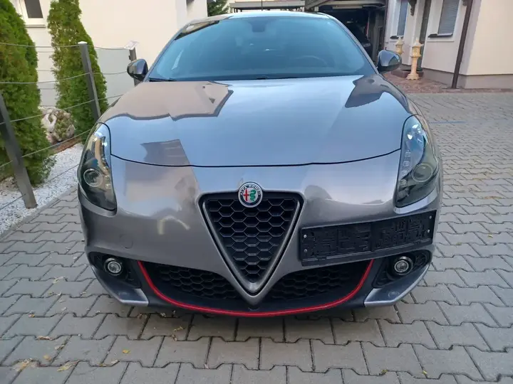 Alfa Romeo Giulietta 2017 photo 3