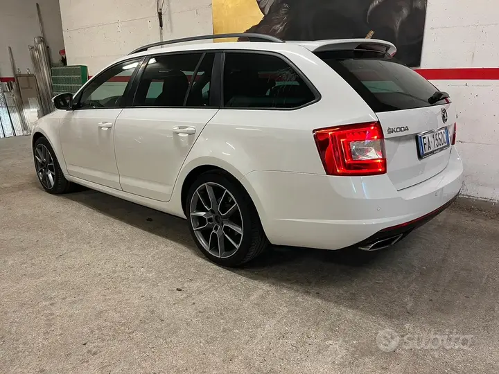 Skoda Octavia 2015 photo 2