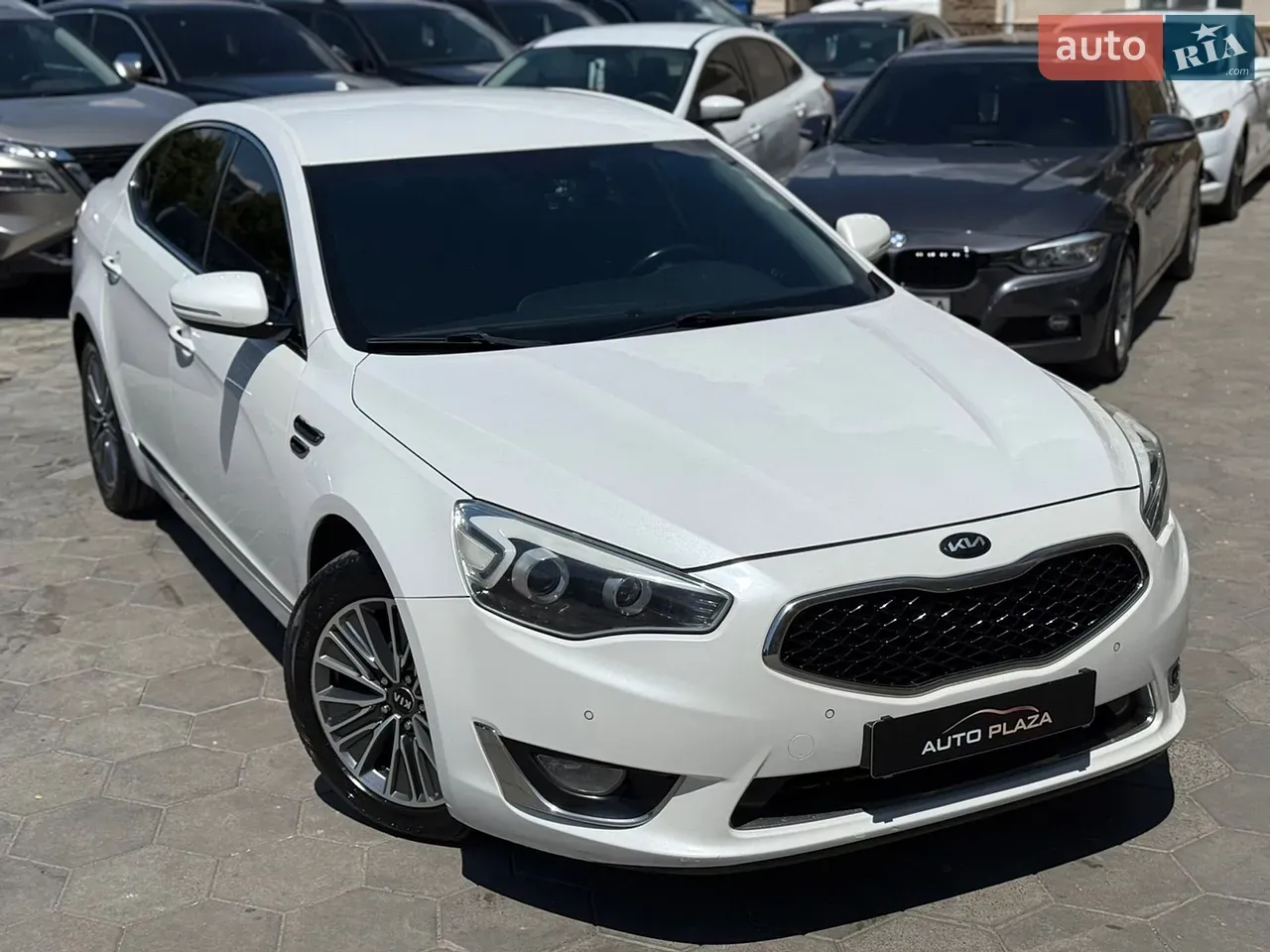 Kia K7 2013 photo 4
