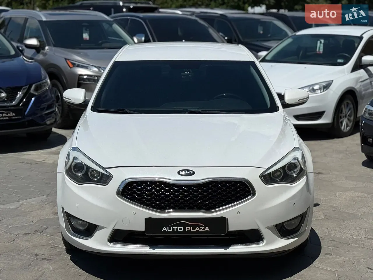 Kia K7 2013 photo 2