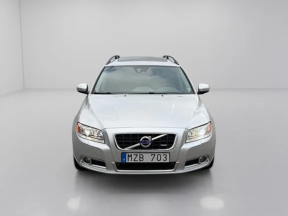 Volvo V70 2013 photo 2
