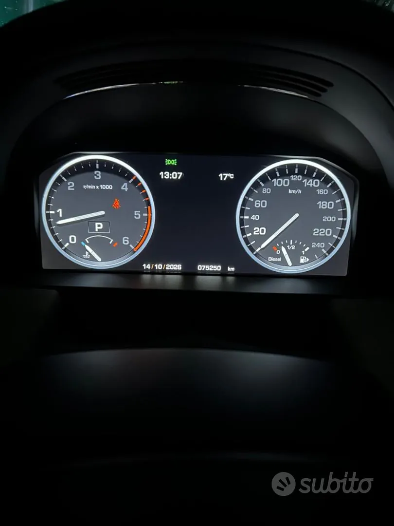 Land Rover Range Rover 2011 photo 3