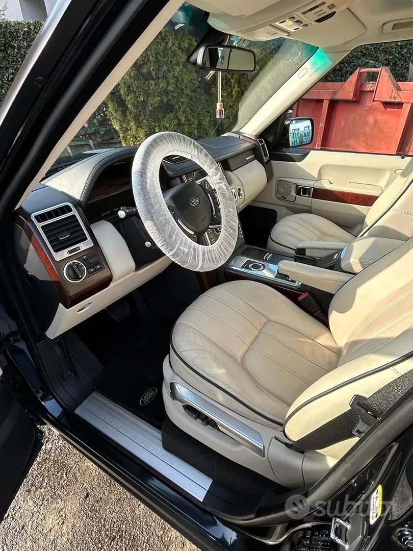 Land Rover Range Rover 2011 photo 5