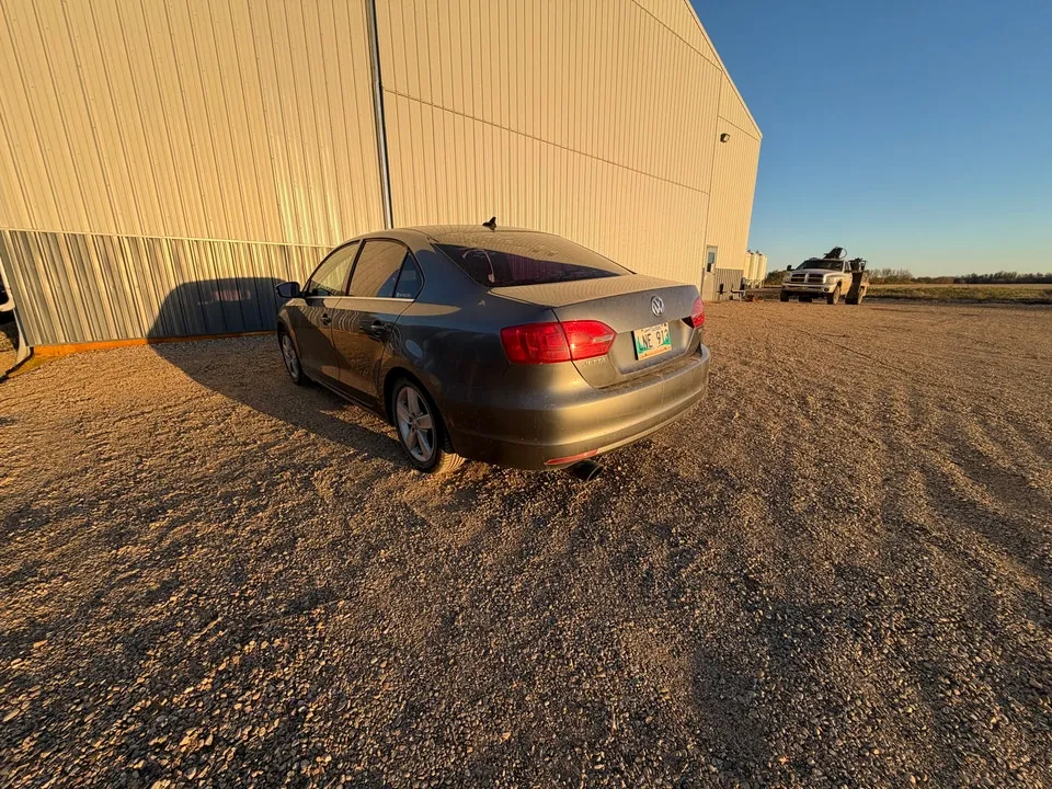 Volkswagen Jetta 2012 photo 3