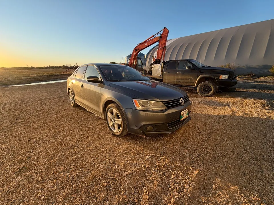 Volkswagen Jetta 2012 photo 2