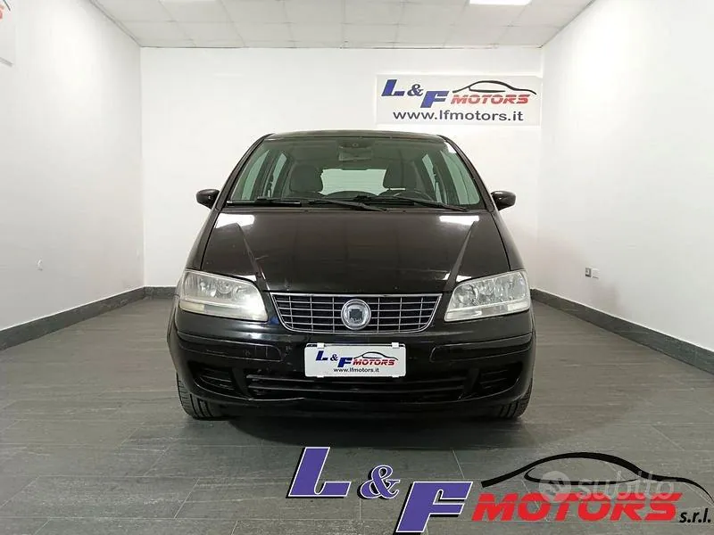 Fiat Idea 2010 photo 3
