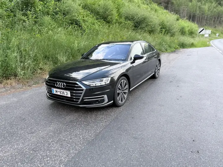 Audi A8 2018 photo 3