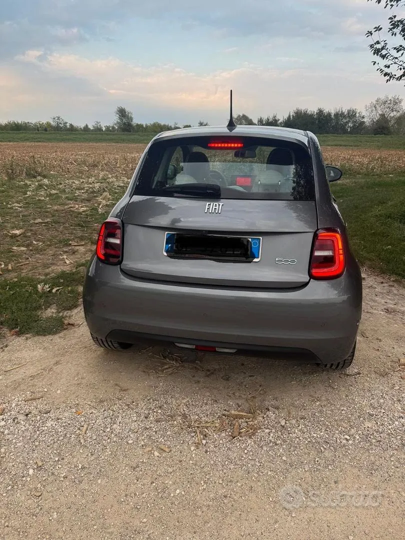 Fiat 500E 2021 photo 2