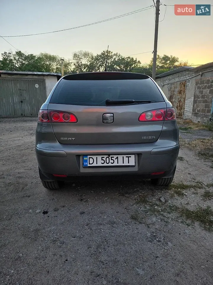 Seat Ibiza 2003 photo 3