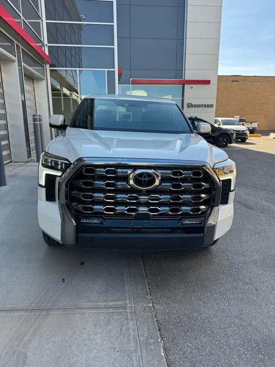 Toyota Tundra 2024 photo 2