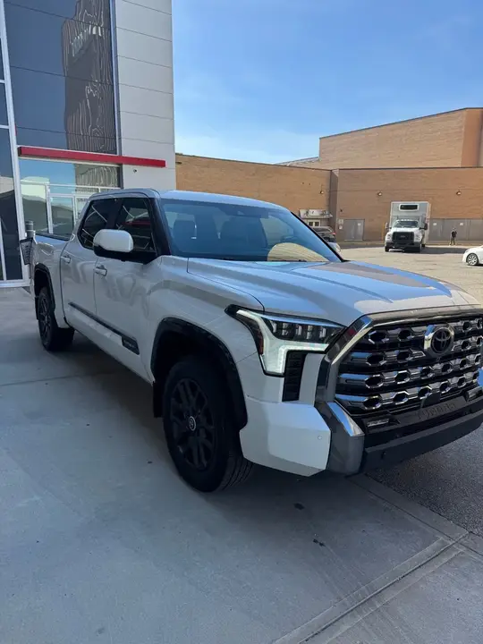 Toyota Tundra 2024 photo 3