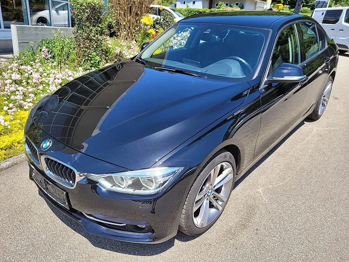 BMW 3 Series 2018 photo 2