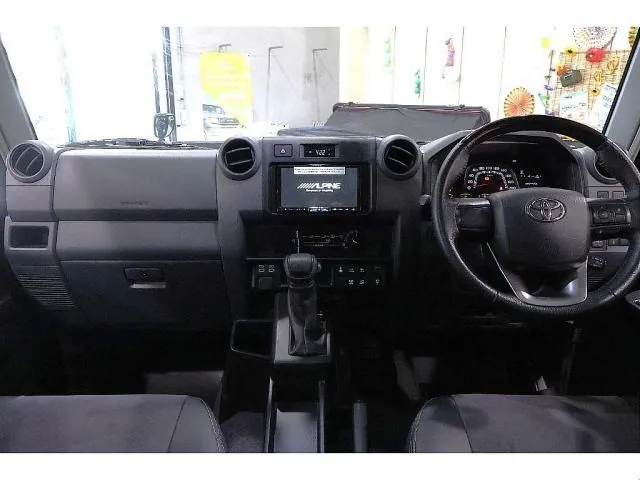 Toyota Land Cruiser 70 2024 photo 2