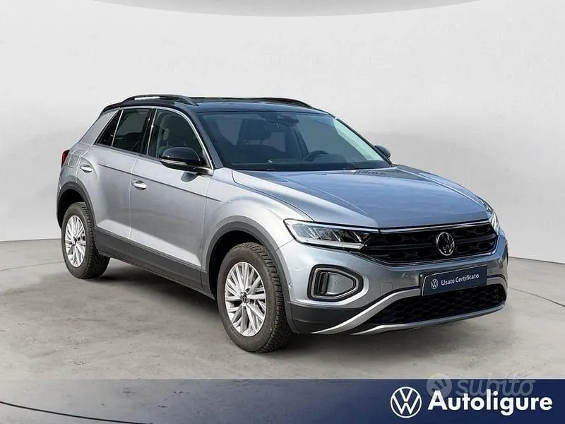 Volkswagen T-Roc 2022 photo 2