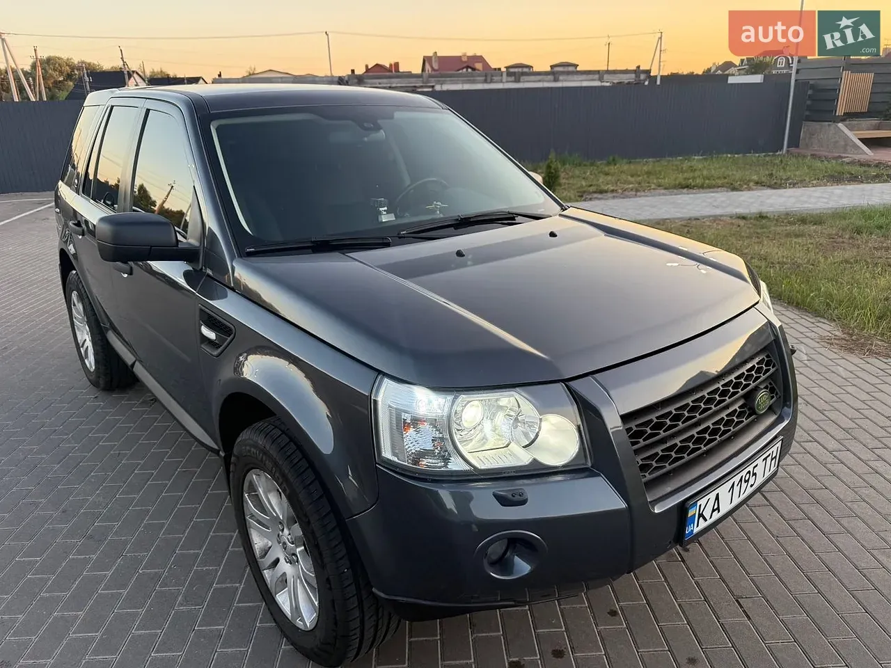 Land Rover Freelander 2009 photo 2