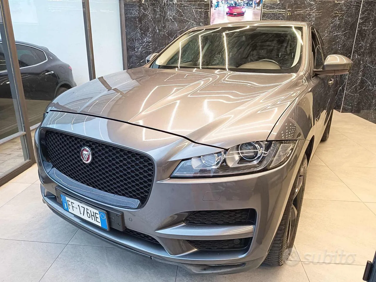 Jaguar F-Pace 2017 photo 5