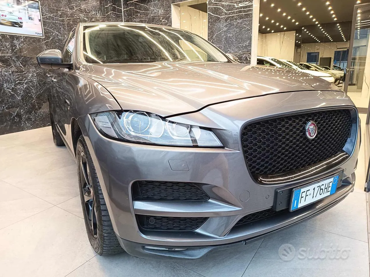 Jaguar F-Pace 2017 photo 3