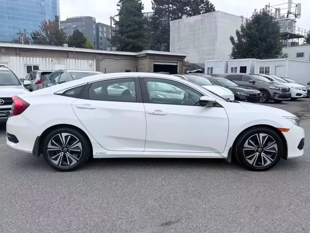 Honda Civic 2018 photo 4