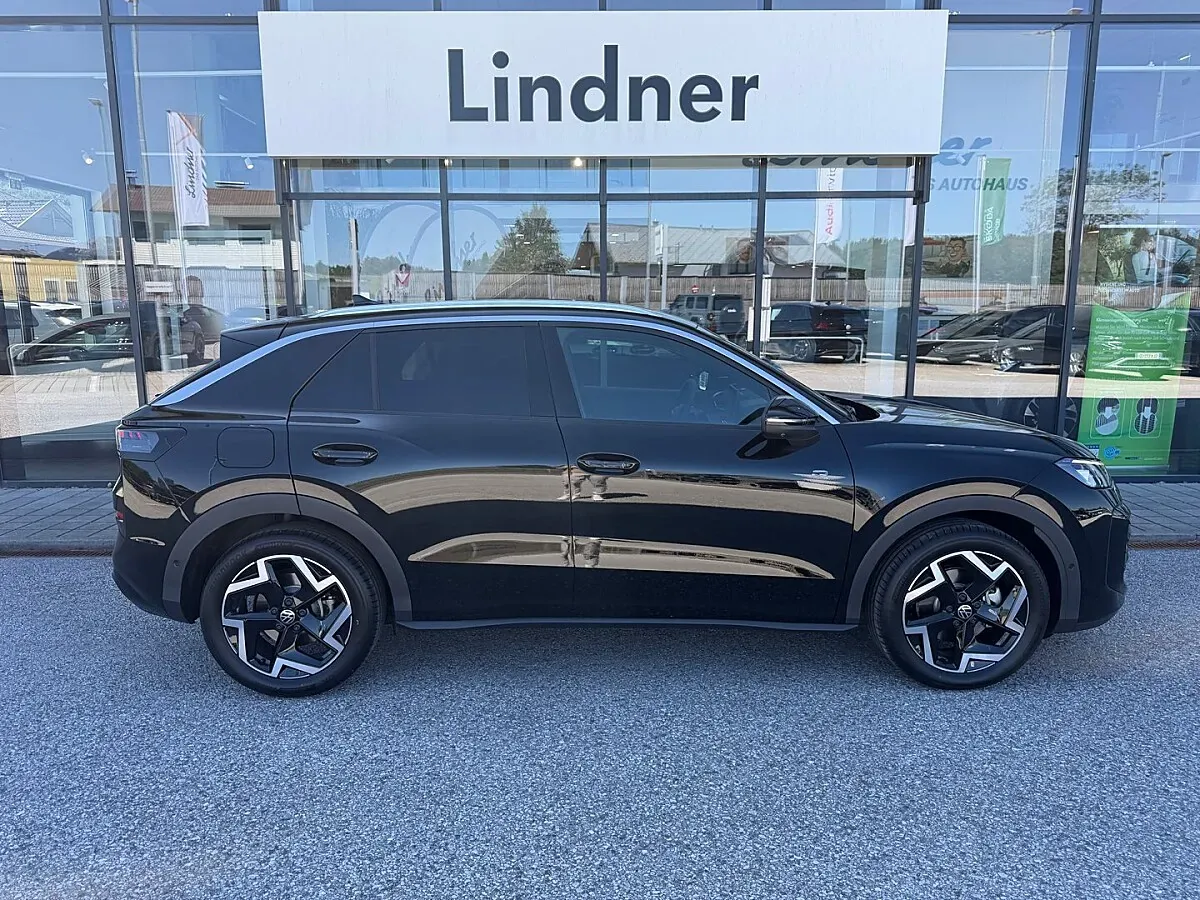Volkswagen T-Roc 2026 photo 2