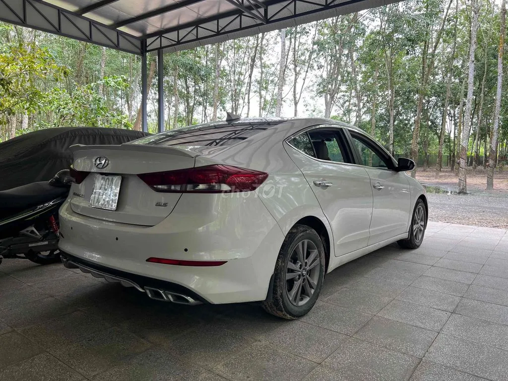 Hyundai Elantra 2017 photo 5