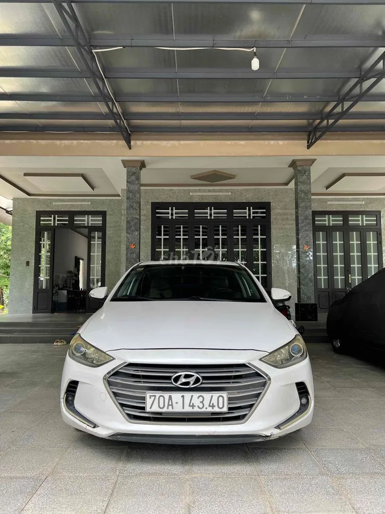 Hyundai Elantra 2017 photo 2