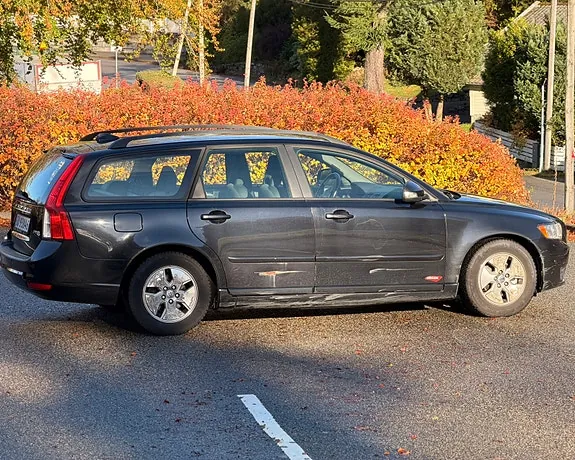 Volvo V50 2010 photo 4