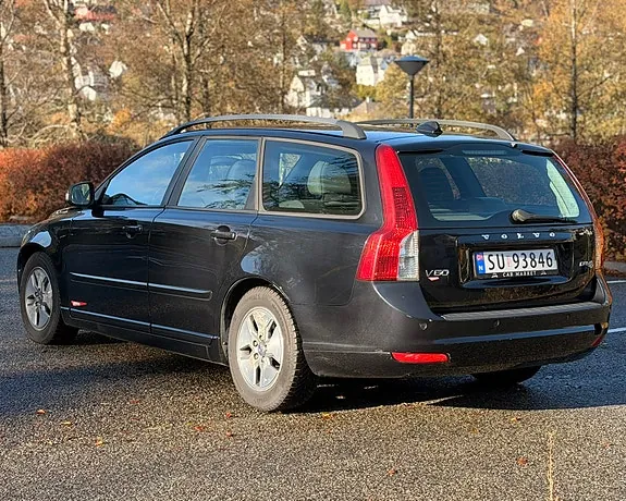 Volvo V50 2010 photo 2