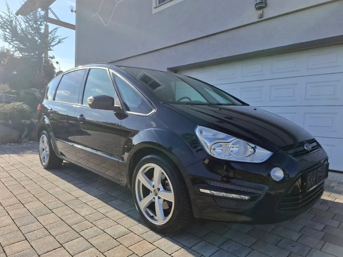 Ford S-Max 2013 photo 2