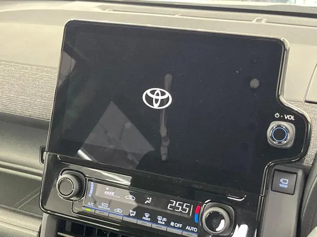 Toyota Sienta 2025 photo 3