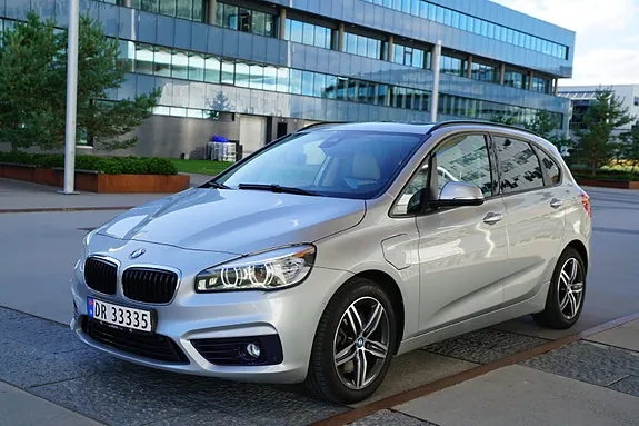 BMW 225Xe 2016 photo 3