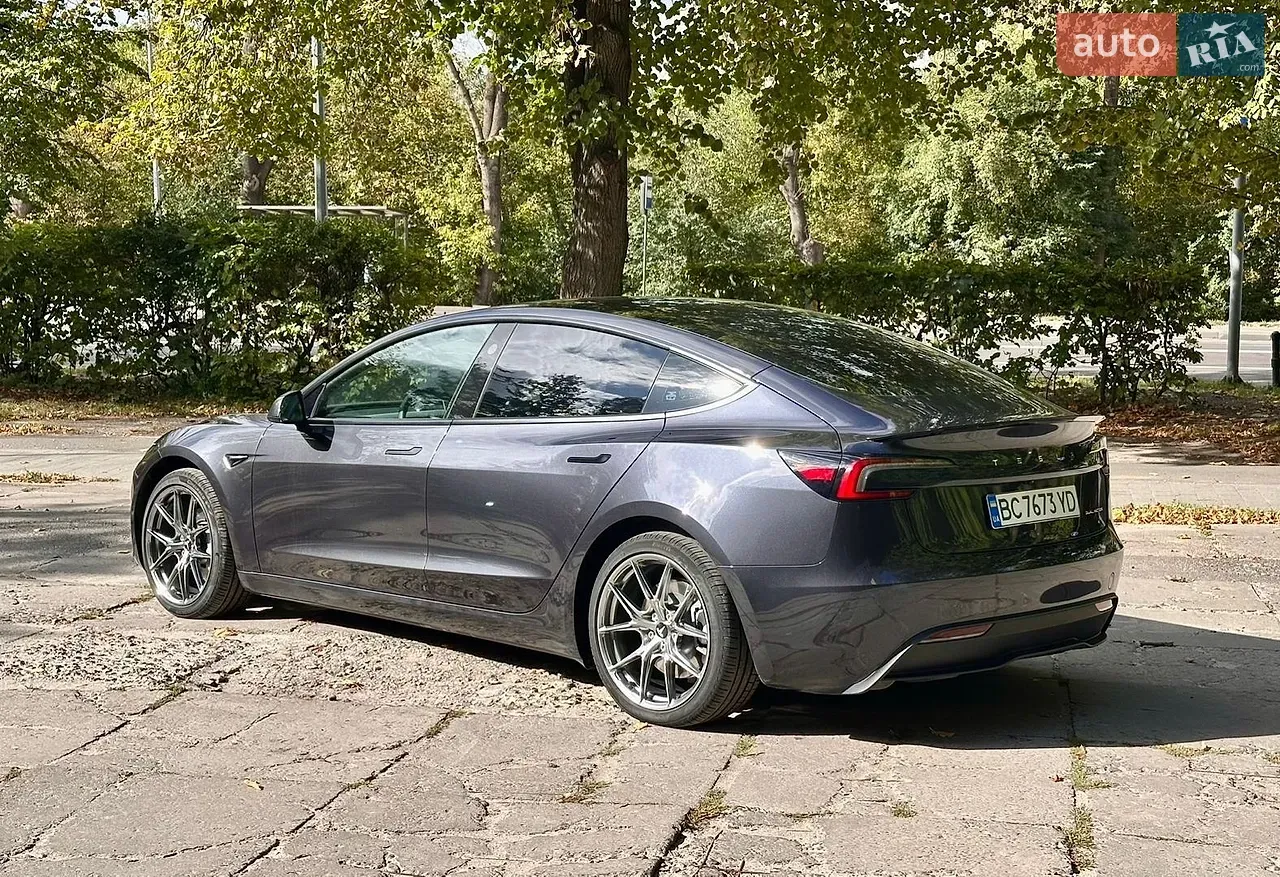 Tesla Model 3 2024 photo 5