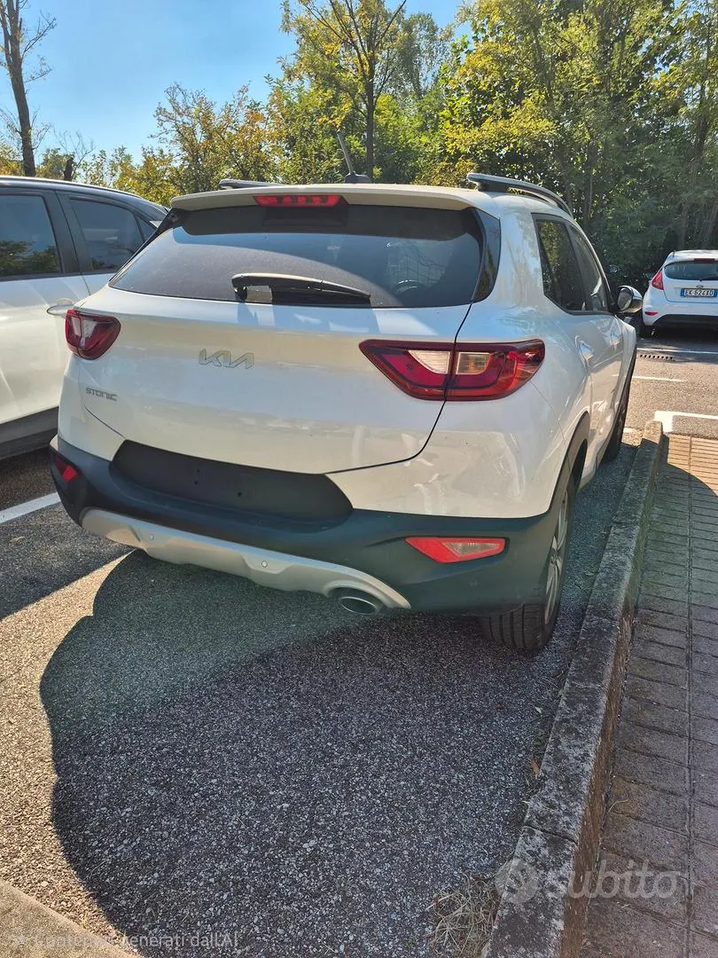 Kia Stonic 2023 photo 2