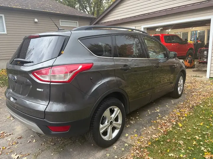 Ford Escape 2015 photo 3