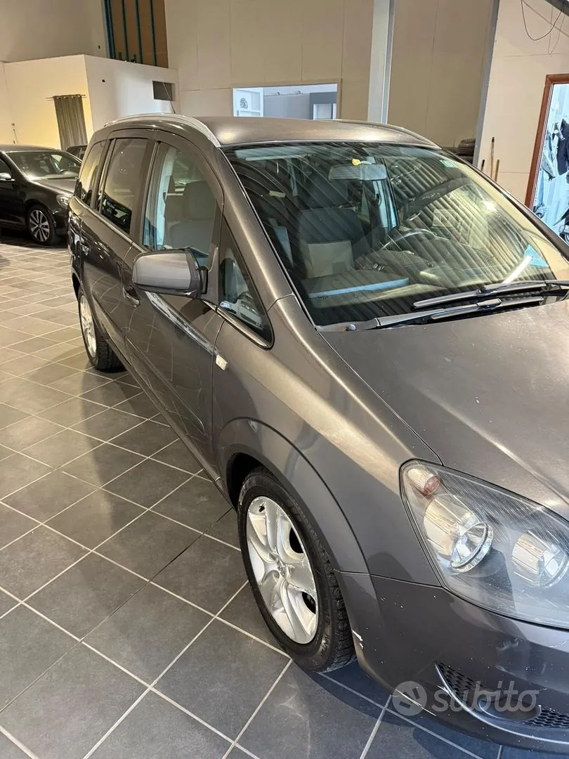 Opel Zafira 2010 photo 3