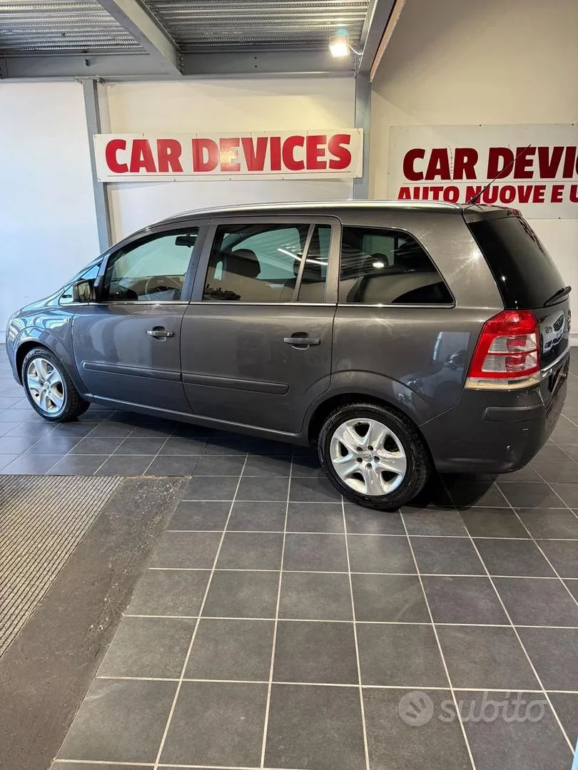Opel Zafira 2010 photo 5