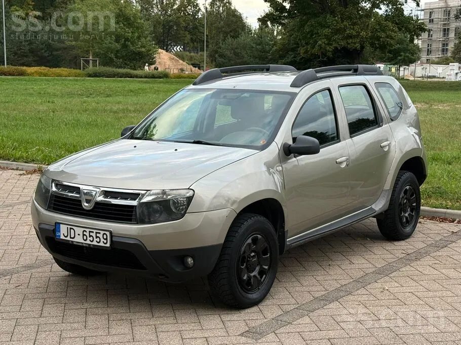 Dacia Duster 2012 photo 2