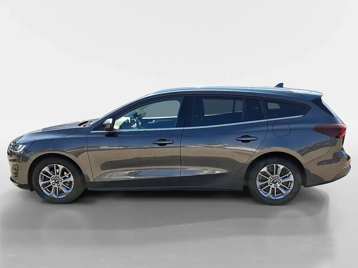Ford Focus 2023 photo 2