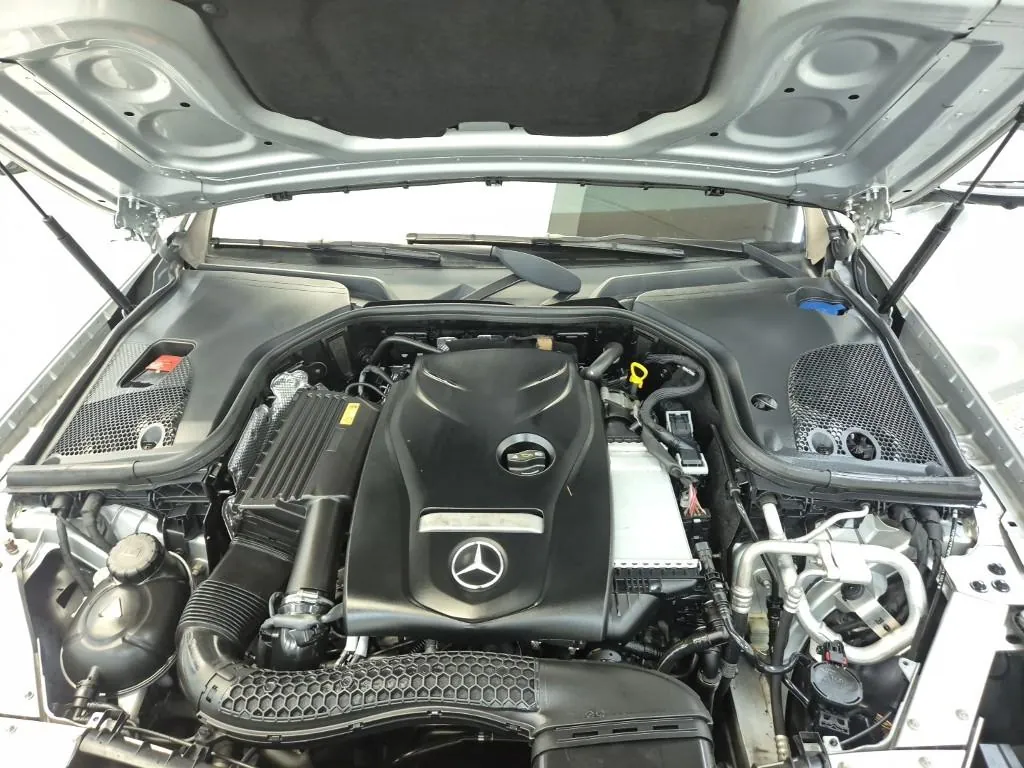 Mercedes-Benz E-Class 2017 photo 5