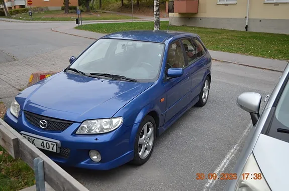 Mazda 323F
