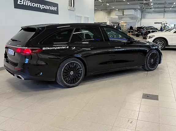 Mercedes-Benz E300 De 2026 photo 3