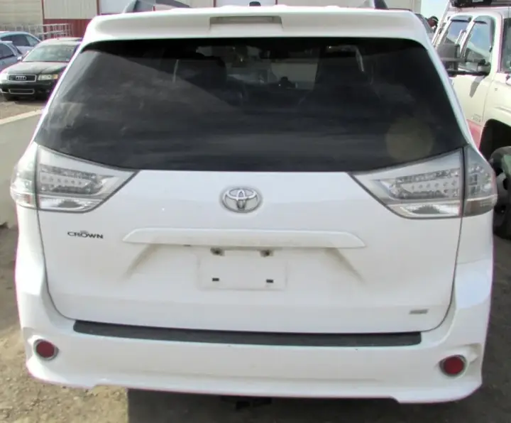 Toyota Sienna 2013 photo 5