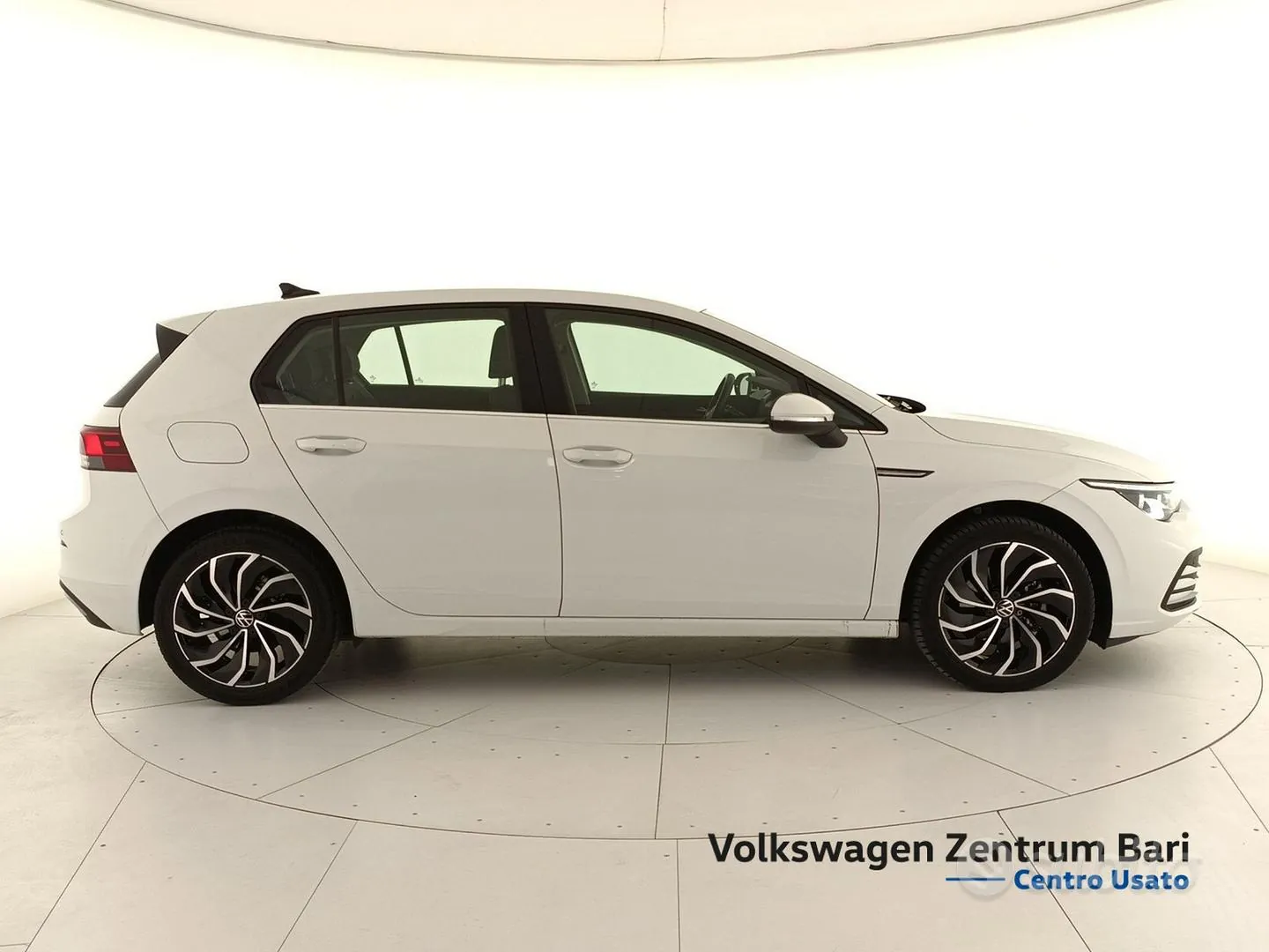 Volkswagen Golf 2023 photo 5