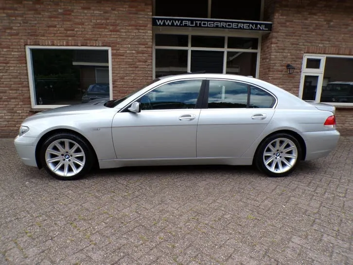 BMW 7-Serie 2003 photo 2