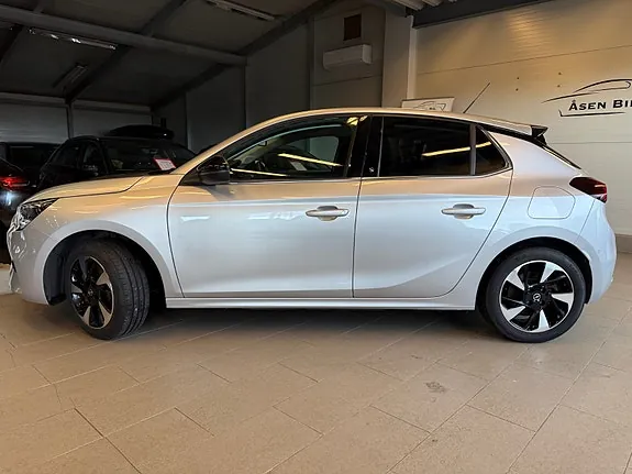 Opel Corsa E 2023 photo 2