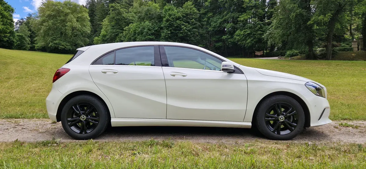 Mercedes-Benz A-Class 2017 photo 3