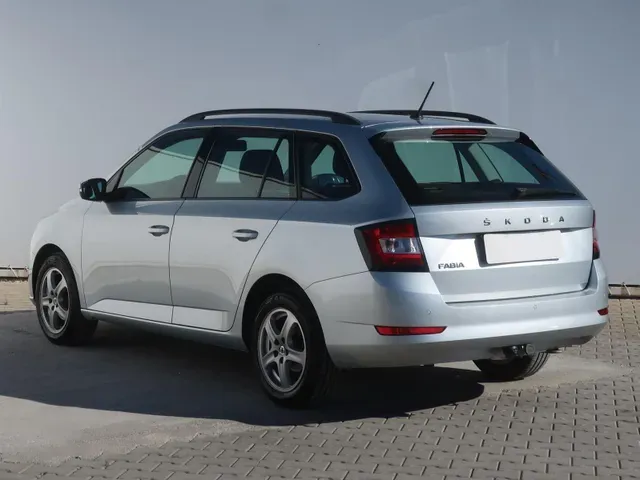 Skoda Fabia Combi 2020 photo 3