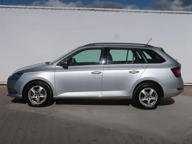 Skoda Fabia Combi 2020 photo 2