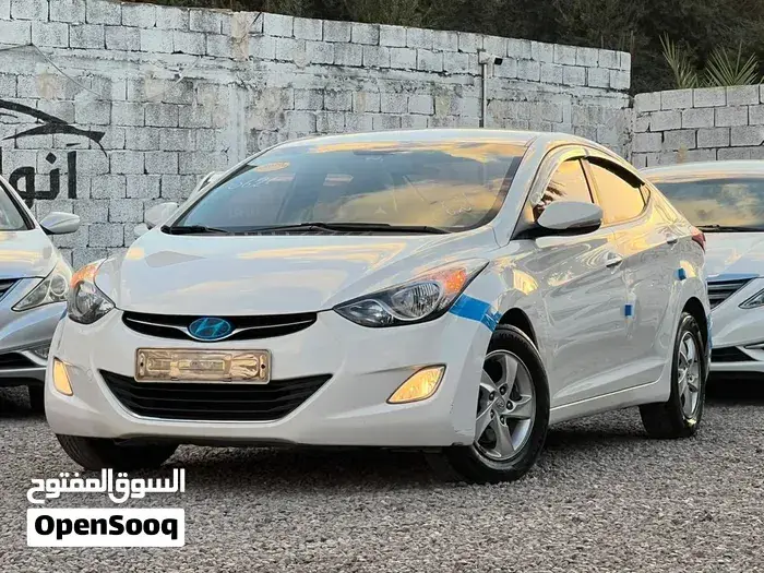 Hyundai Avante 2011 photo 4